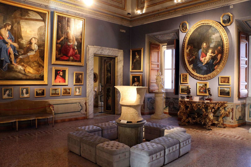 Galleria Corsini| The fireplace room