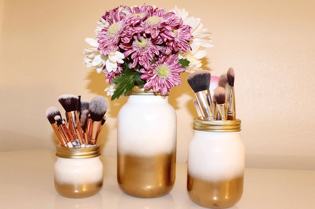Makeup organization ideas - Mason Jar Brush Holder