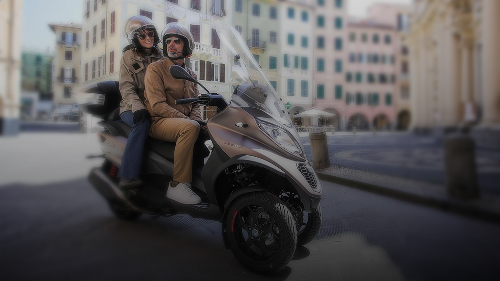 Top 3-Wheel Motorcycles on the Market - Piaggio MP3 500