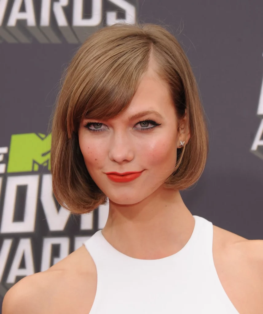 Short Haircuts And Hairstyles For Thick Hair - Short Bob With Side Swept Bangs