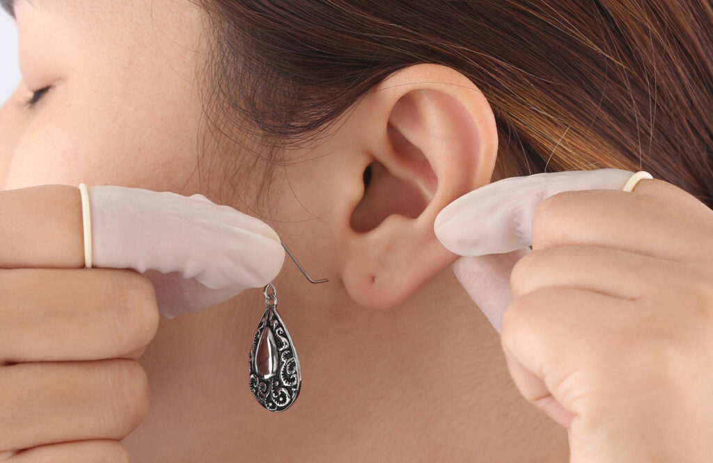 Ear Piercings - Clean A New Ear Piercing/Clean Your Ear Piercing