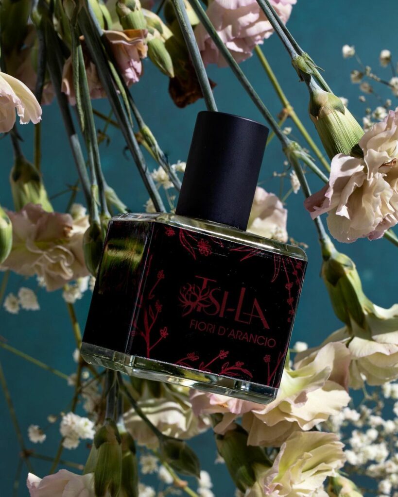 luxurious clean perfumes - TSI-LA  Perfume