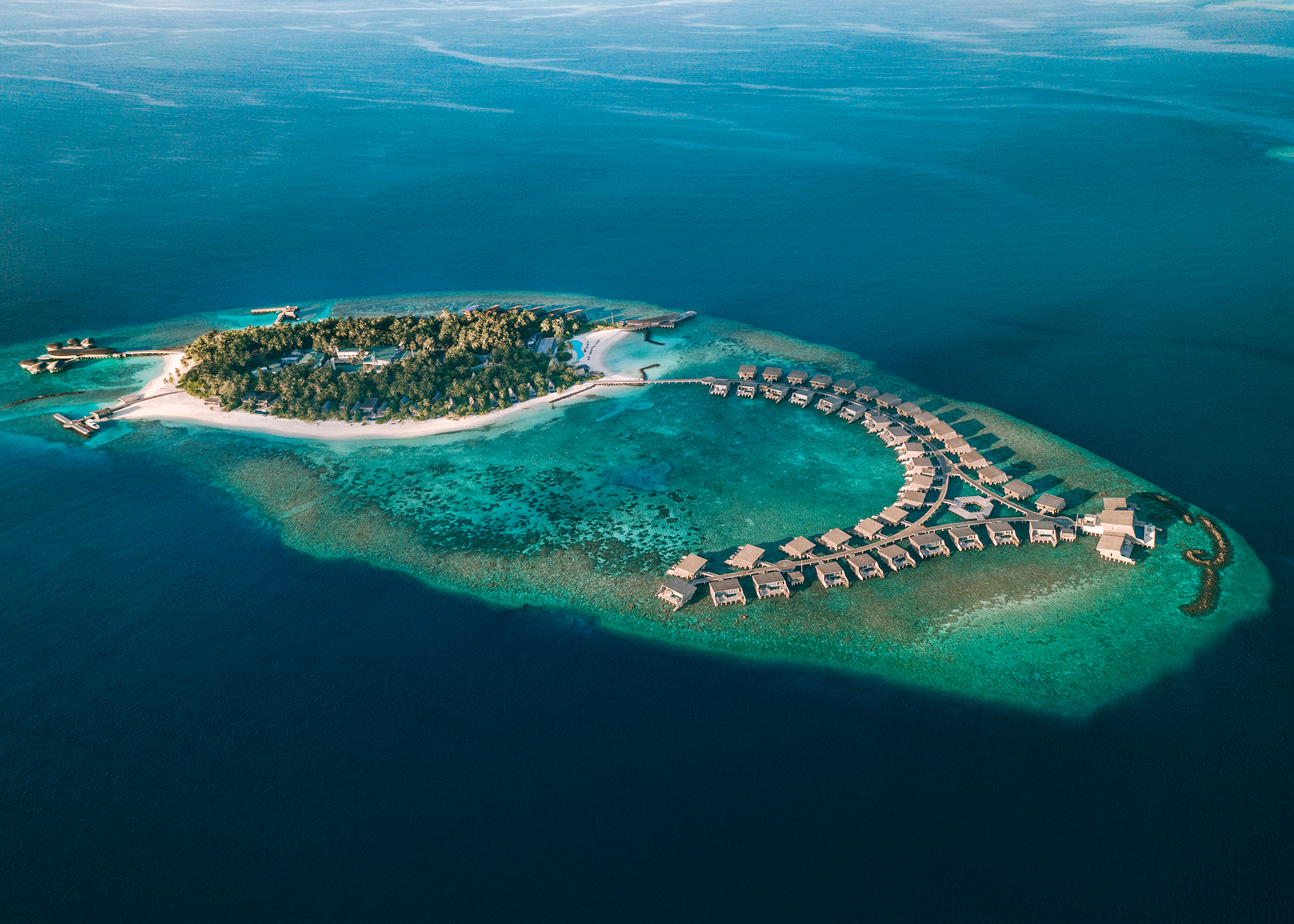 Luxury hotels and resorts - The St. Regis Maldives Vommuli Resort